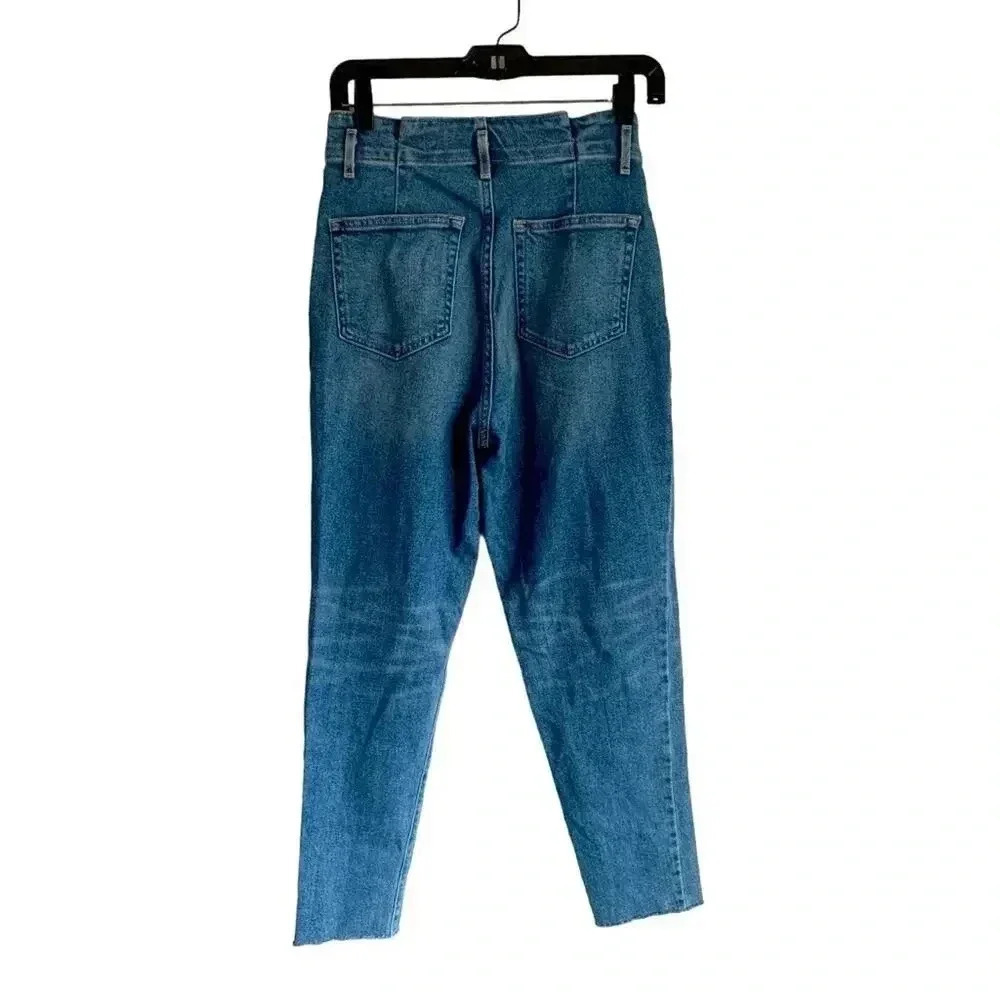 HOLLISTER Ultra High-Rise
Mom Jeans Vintage Stretch Size
3 Reg Raw Hem Ankle - Picture 2 of 11